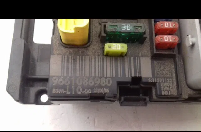 Bsm (boitier servitude moteur) Peugeot 207-207 (WA_, WC_) 1.6 hdi (2006-2013) 5 portes occasion — photo 3