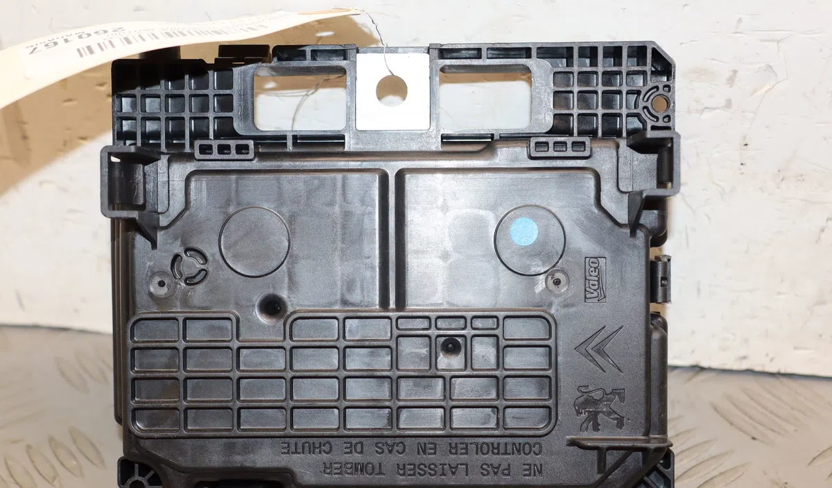 Bsm (boitier servitude moteur) Peugeot 207 SW (WK_) 1.6 hdi (2007-2012) 5 portes occasion — photo 3