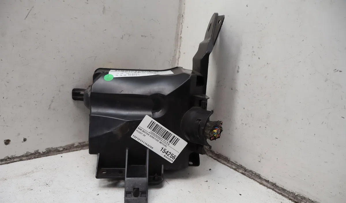 Bsm (boitier servitude moteur) Peugeot 208 I (CA_, CC_) 1.4 hdi (2012) 3 portes occasion — photo 2