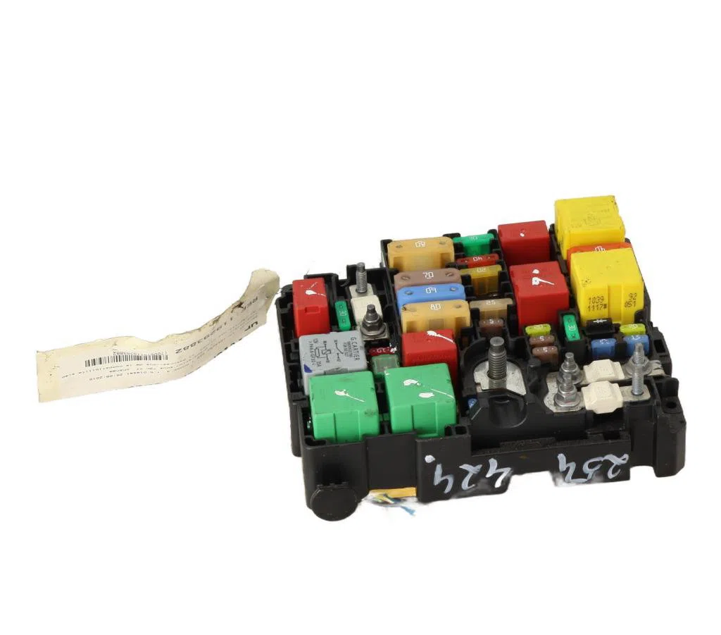 Bsm (boitier servitude moteur) Peugeot 208 I (CA_, CC_) 1.5 bluehdi 100 (2018) occasion — photo 4