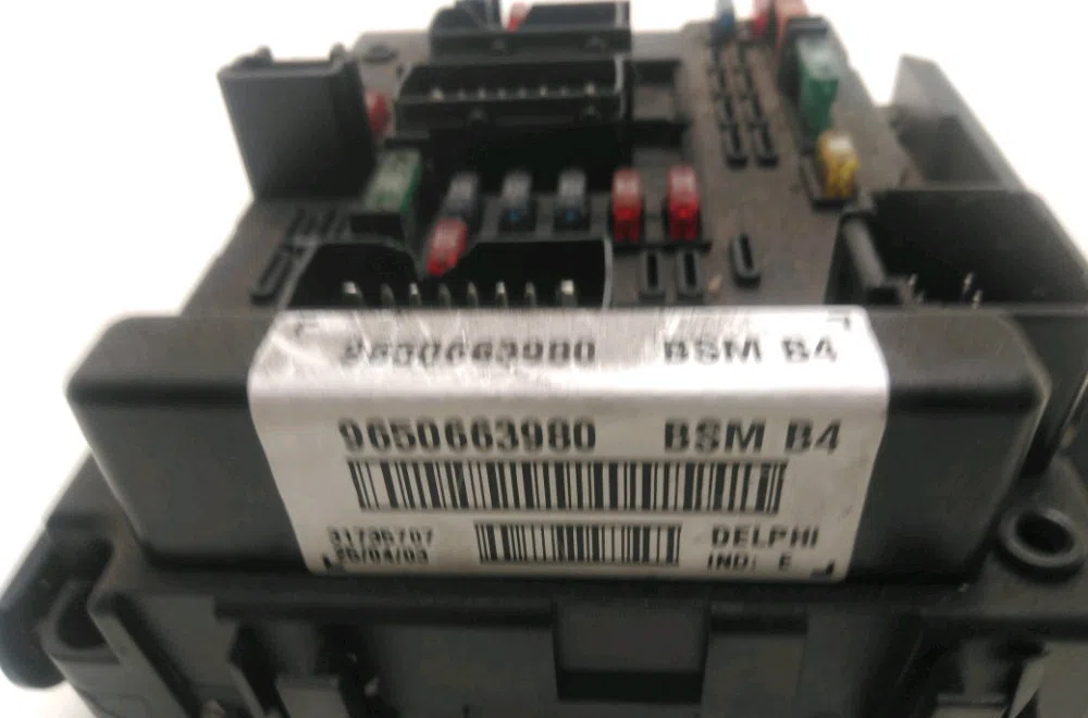 Bsm (boitier servitude moteur) Peugeot 307 (3A-C) 2.0 16v (2000-2005) occasion — photo 3