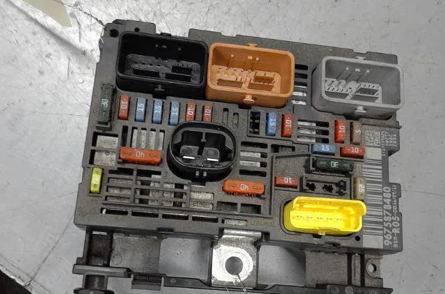 Bsm (boitier servitude moteur) Peugeot 307 (3A-C) 2.0 hdi 90 (2000-2007) 5 portes occasion — photo 4