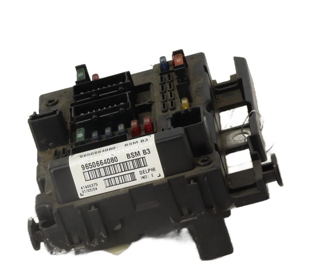 Bsm (boitier servitude moteur) Peugeot 307 Break (3E) 1.6 16v (2002-2008) occasion — photo 2