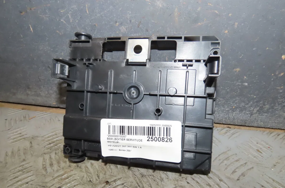 Bsm (boitier servitude moteur) Peugeot 307 SW (3H) 1.6 hdi 110 (2003-2007) occasion — photo 2