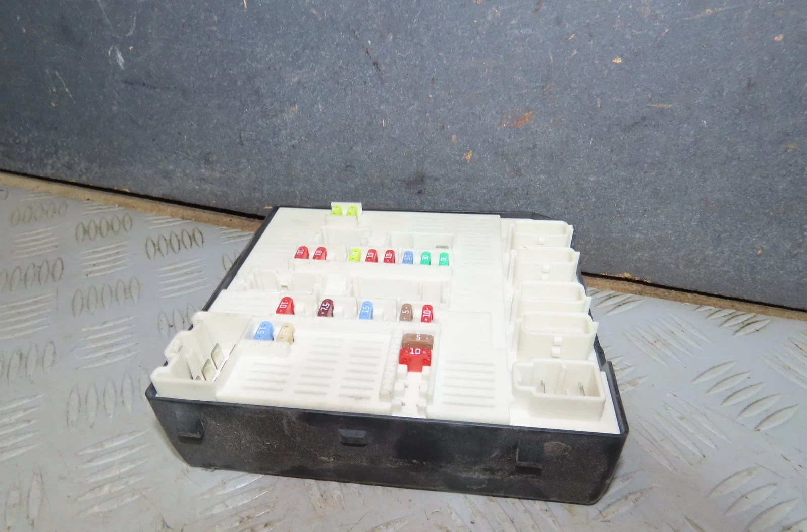 Bsm (boitier servitude moteur) Renault LAGUNA III (BT0-1) 1.5 dci (bt00, bt0a, bt0t, bt1j) (2007-2015) 5 portes occasion