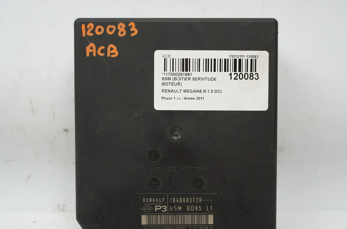 Bsm (boitier servitude moteur) Renault MEGANE III 3-5 portes (BZ0-1_, B3_) 1.5 dci (bz09, bz0d, bz1w, bz29, bz14) (2009) 5 portes occasion — photo 3