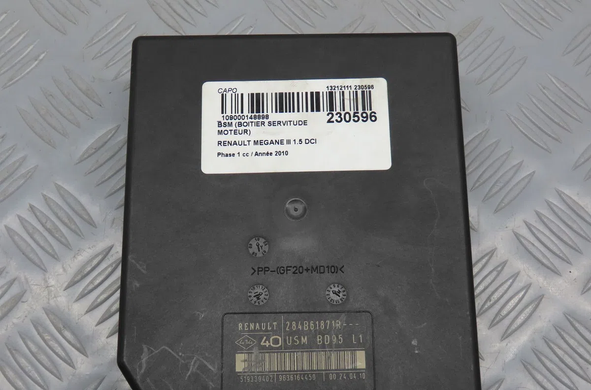 Bsm (boitier servitude moteur) Renault MEGANE III Coupé (DZ0-1_) 1.5 dci (dz09, dz0d, dz1f, dz1g, dz14, dz29) (2009-2015) 3 portes occasion — photo 3