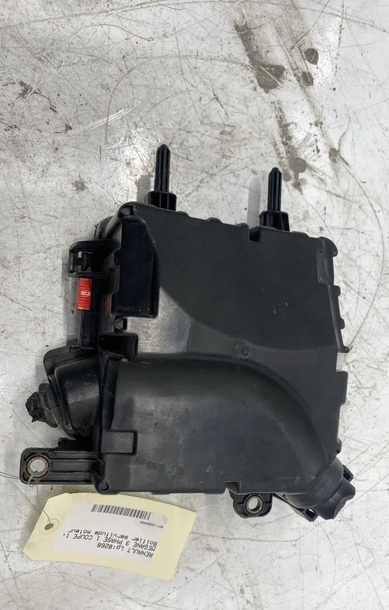 Bsm (boitier servitude moteur) Renault MEGANE III Coupé (DZ0-1_) 1.5 dci (dz09, dz0d, dz1f, dz1g, dz14, dz29) (2009-2015) 3 portes occasion — photo 2