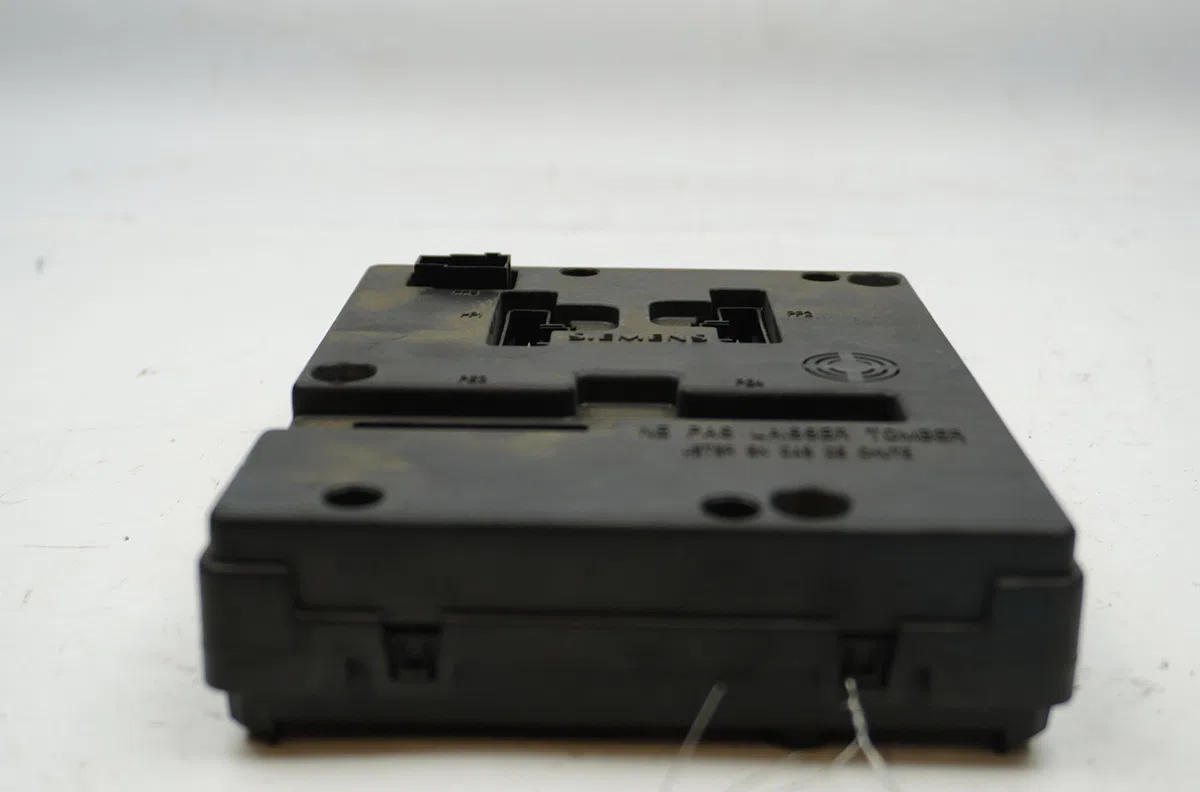 Bsm (boitier servitude moteur) Renault MEGANE Scenic (JA0-1_) 1.9 d (ja0j) (1997-1999) occasion — photo 3