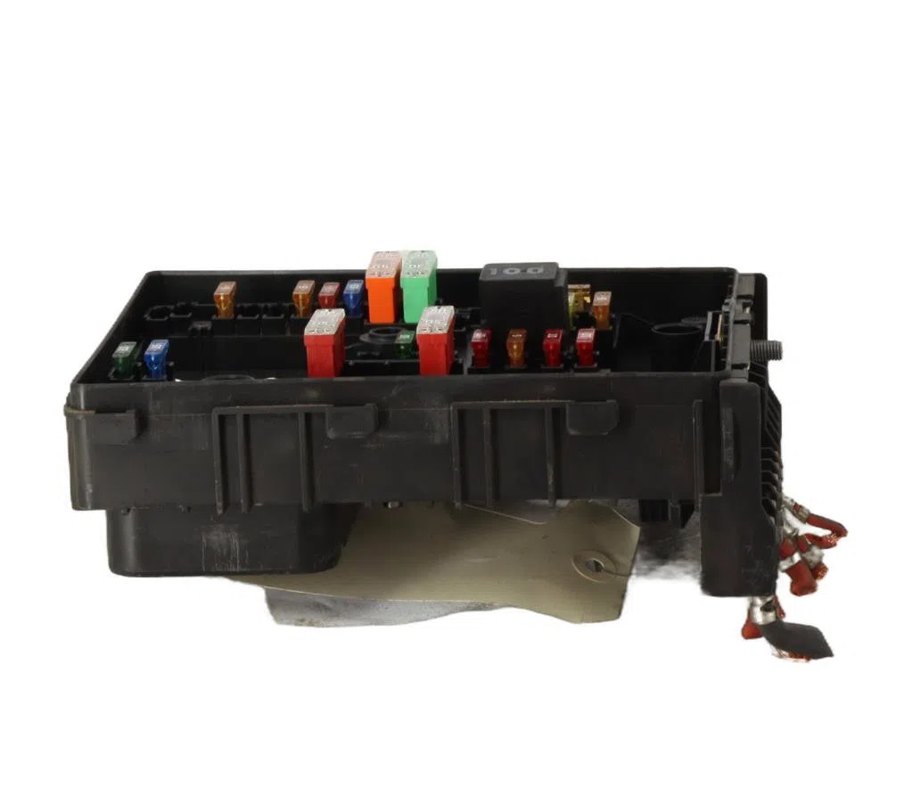Bsm (boitier servitude moteur) Volkswagen GOLF VI (5K1) 2.0 tdi (2008-2013) 5 portes occasion — photo 4