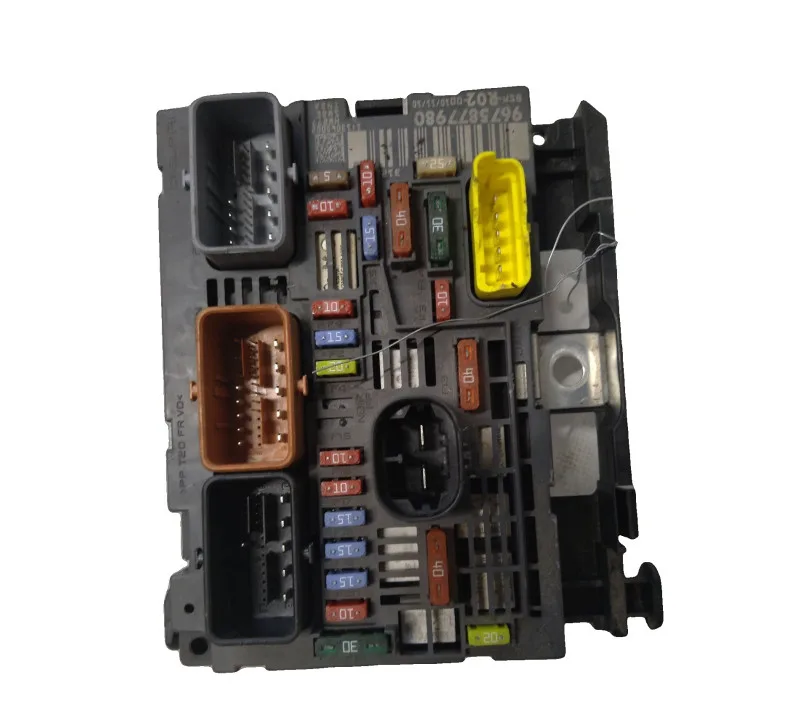 BSM / USM (BOITIER/UNITE SERVITUDE MOTEUR) PEUGEOT 3008 I 9807028580