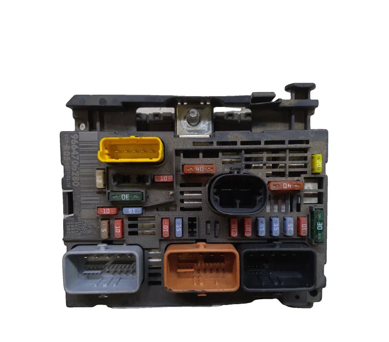 BSM / USM (BOITIER/UNITE SERVITUDE MOTEUR) PEUGEOT 308 I 9636079380 — photo 2