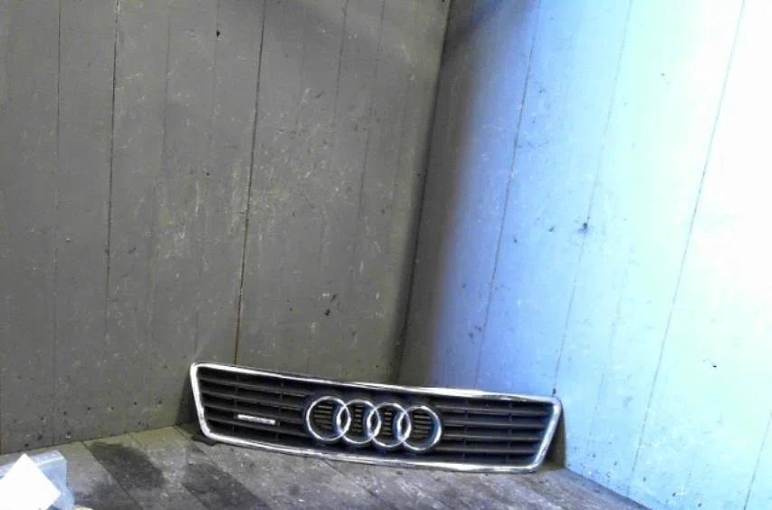 Calandre AUDI A4 1  A4 1 PHASE 1 occasion — photo 3