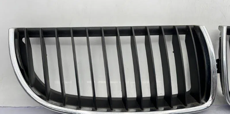 Calandre BMW SERIE 3 E90 PHASE 1 occasion — photo 3