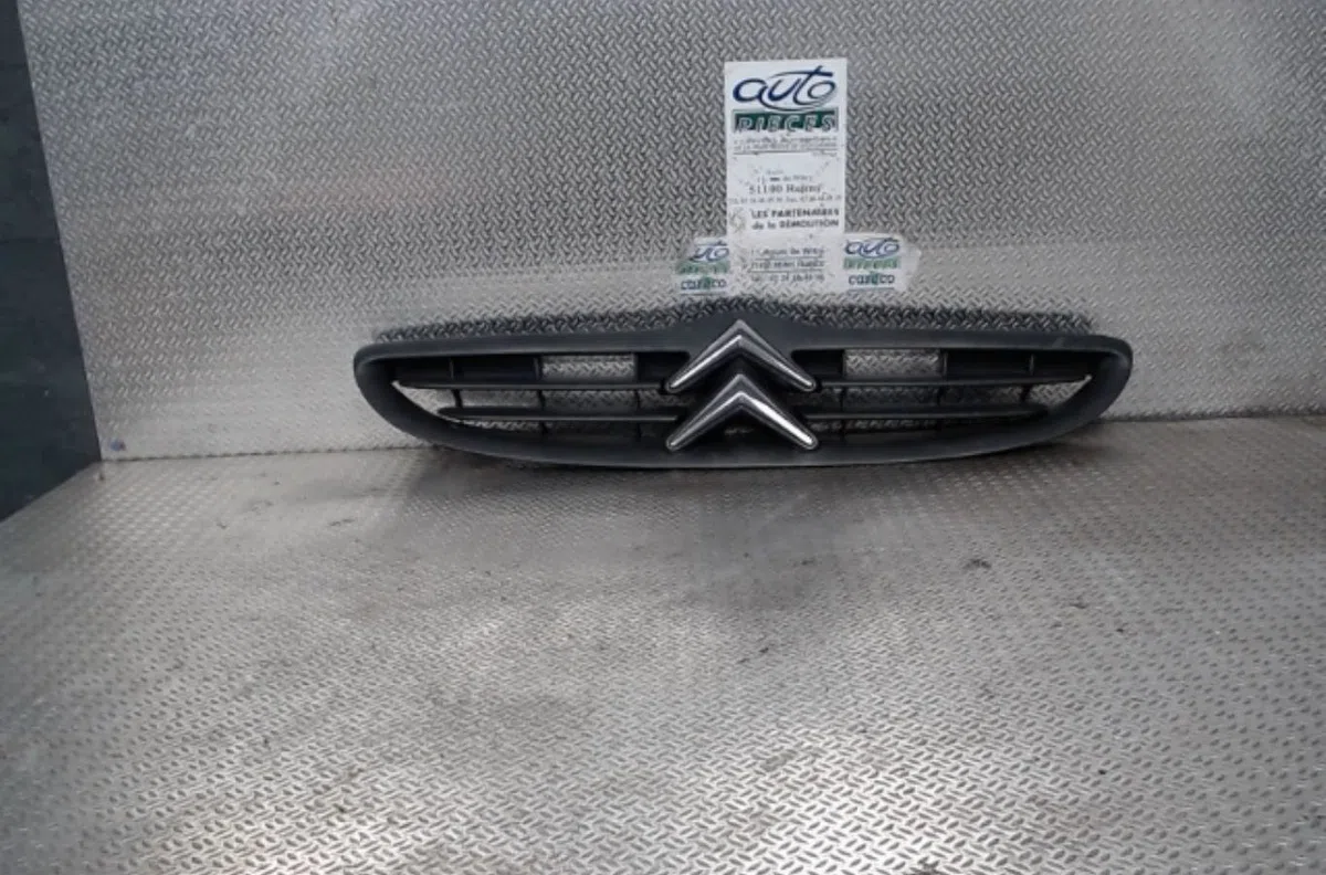 Calandre Citroen SAXO (S0, S1) 1.1 x, sx (1996-2003) 5 portes occasion — photo 3