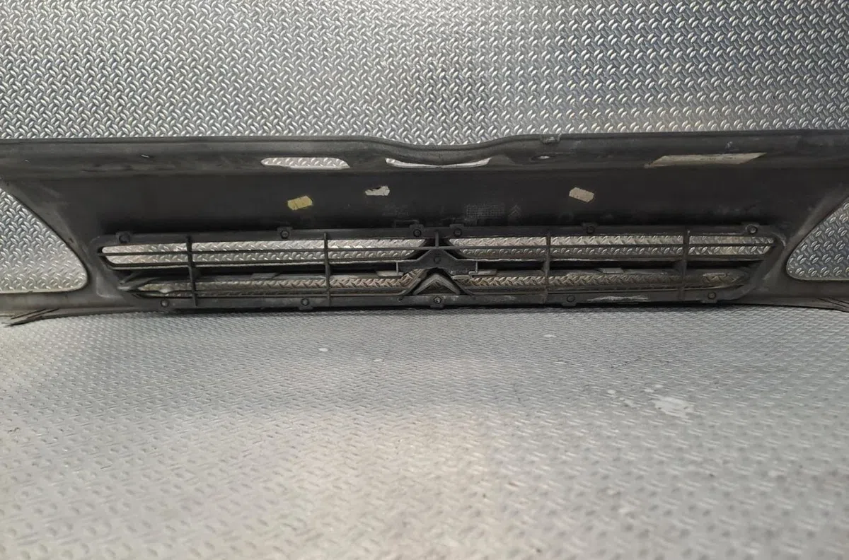 Calandre Citroen XSARA PICASSO (N68) 1.6 hdi (2004-2011) 5 portes occasion — photo 3