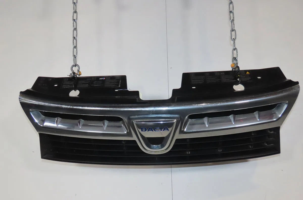 Calandre Dacia DUSTER (HS_) 1.5 dci (hsaj) (2010-2018) occasion — photo 2