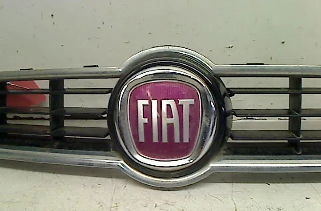Calandre Fiat BRAVO II (198_) 1.6 d multijet (198axh1b) (2007-2014) 5 portes occasion — photo 2