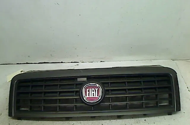Calandre Fiat DOBLO Monospace (119_, 223_) 1.3 d multijet (2005) occasion — photo 2