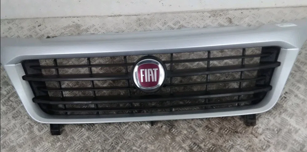 Calandre Fiat DUCATO Camionnette (250_) 115 multijet 2,0 d (2011) occasion — photo 3