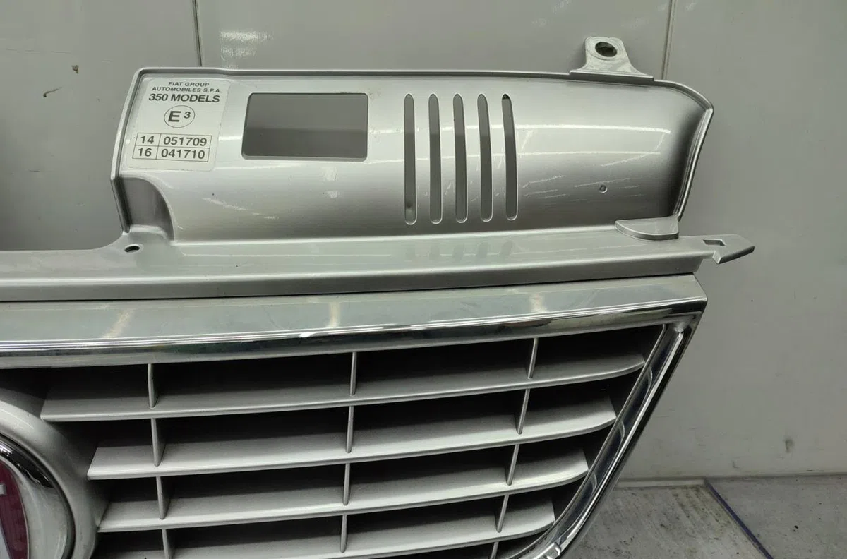 Calandre FIAT IDEA PHASE 2 occasion — photo 3
