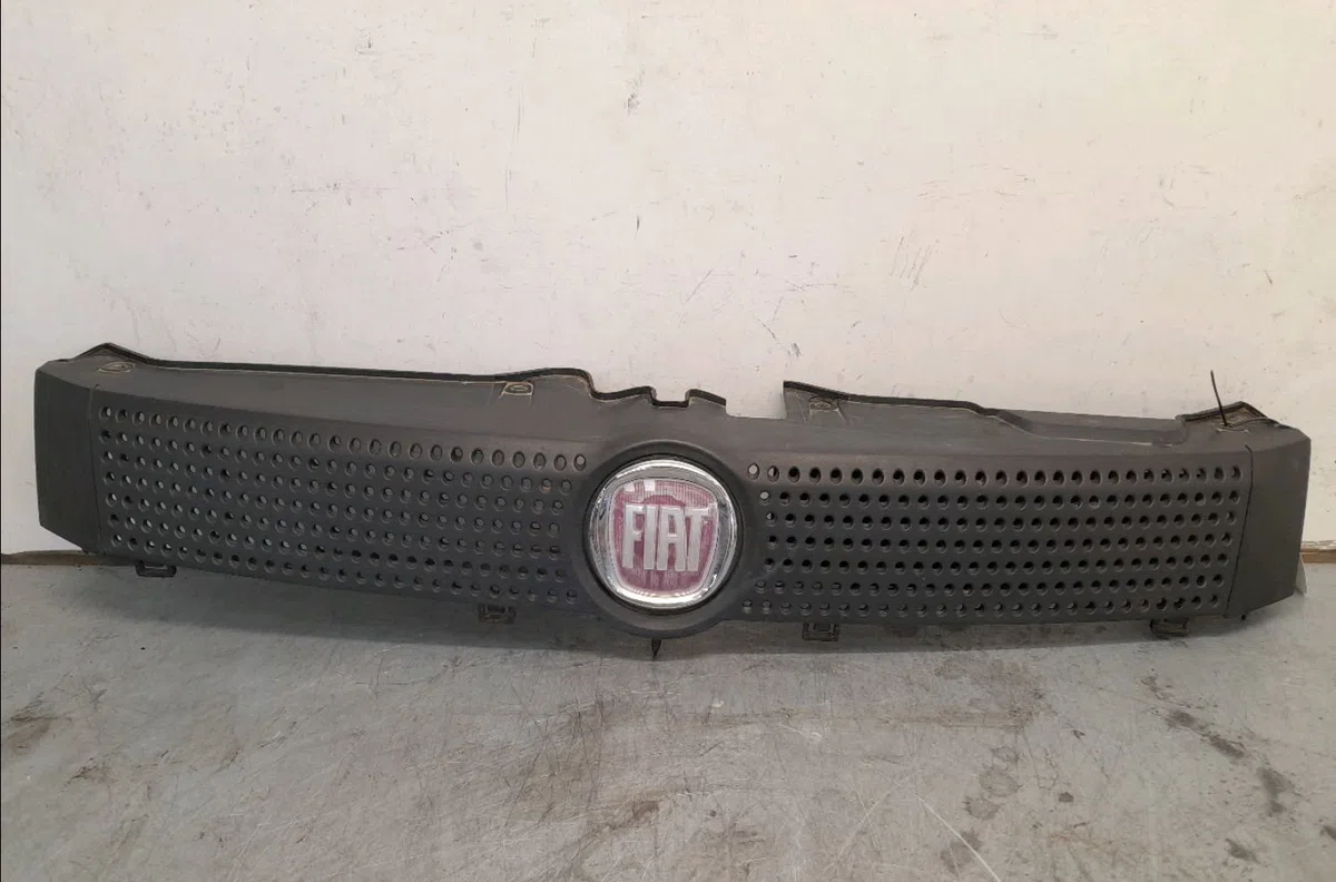 Calandre Fiat PANDA (169_) 1.2 (169axf2a, 169axf1a) (2010-2013) occasion