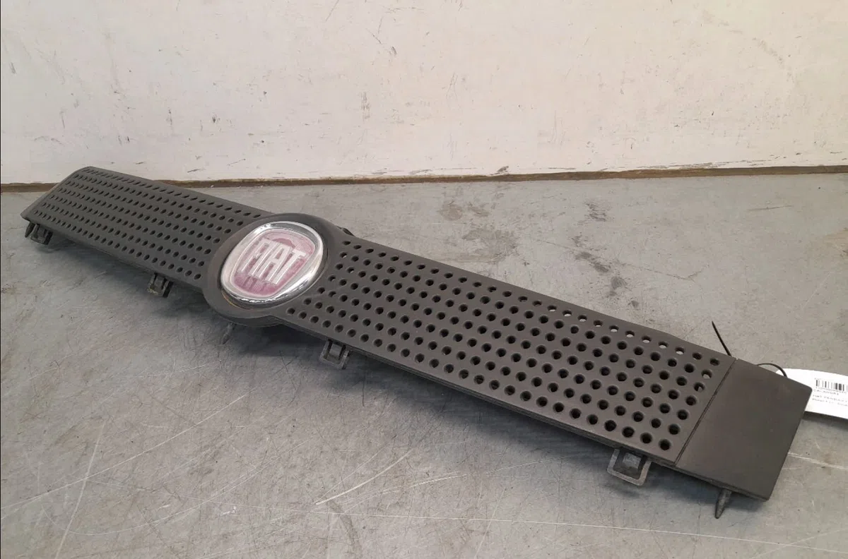Calandre Fiat PANDA (169_) 1.2 (169axf2a, 169axf1a) (2010-2013) occasion — photo 3