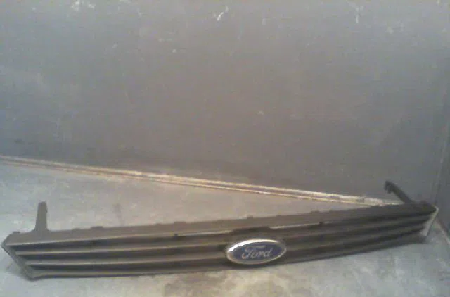 Calandre Ford FOCUS I (DAW, DBW) 1.6 16v (1998-2004) occasion — photo 2