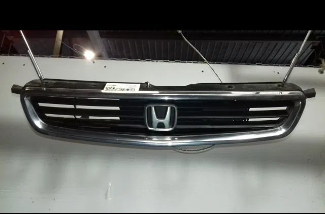 Calandre Honda CIVIC VI Hatchback (EJ, EK) 1.4 i s (ej9) (1995-2001) occasion