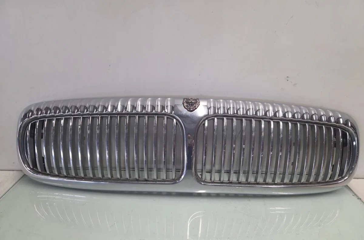 Calandre JAGUAR XJ 3 occasion