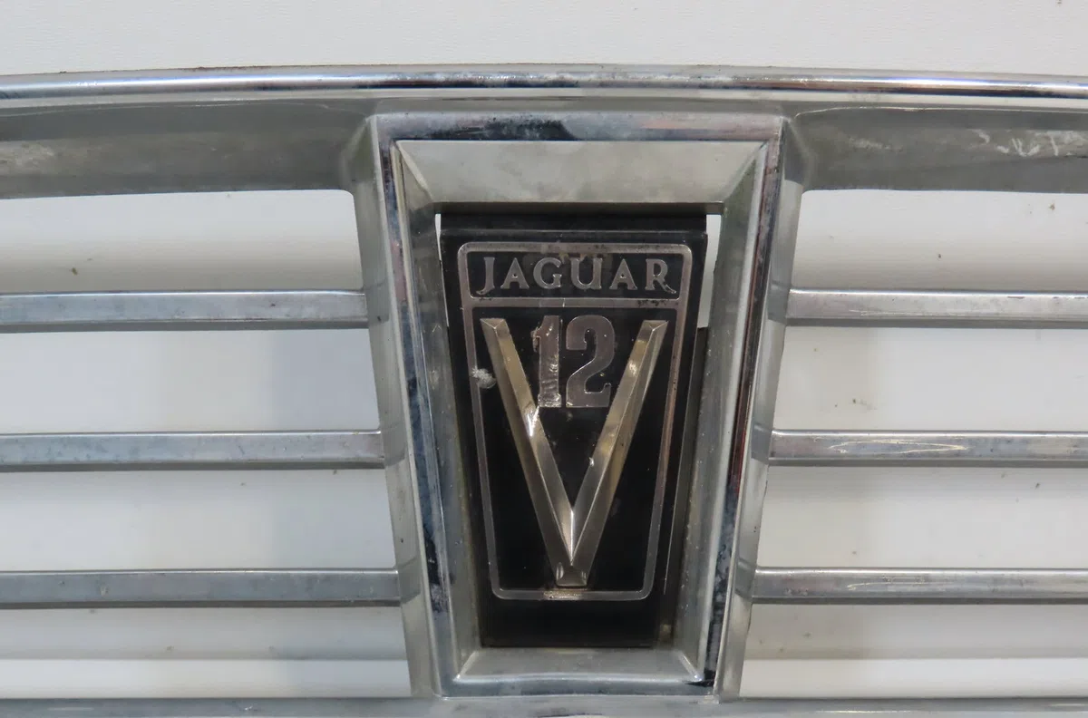 Calandre JAGUAR XJ II 1988 occasion