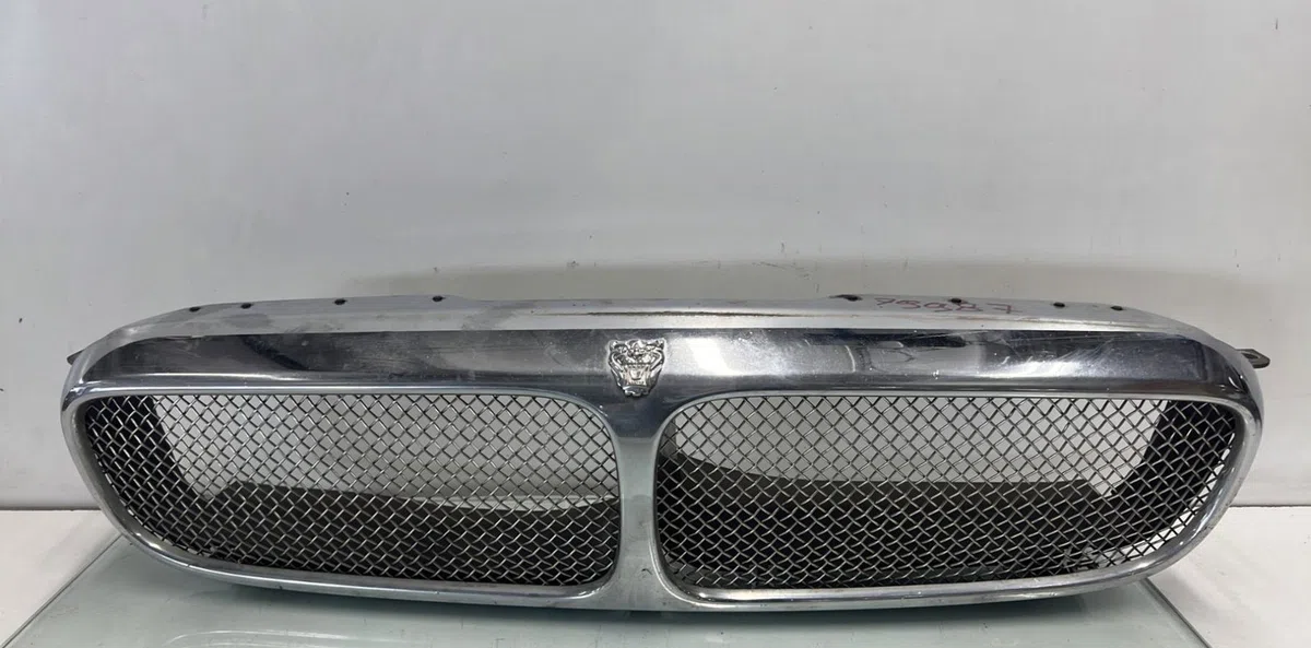 Calandre JAGUAR XJ X350 occasion — photo 2