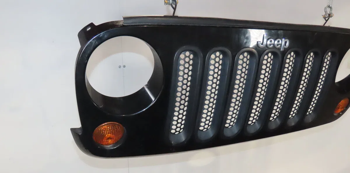 Calandre Jeep WRANGLER III (JK) 2.8 crd (2010) occasion