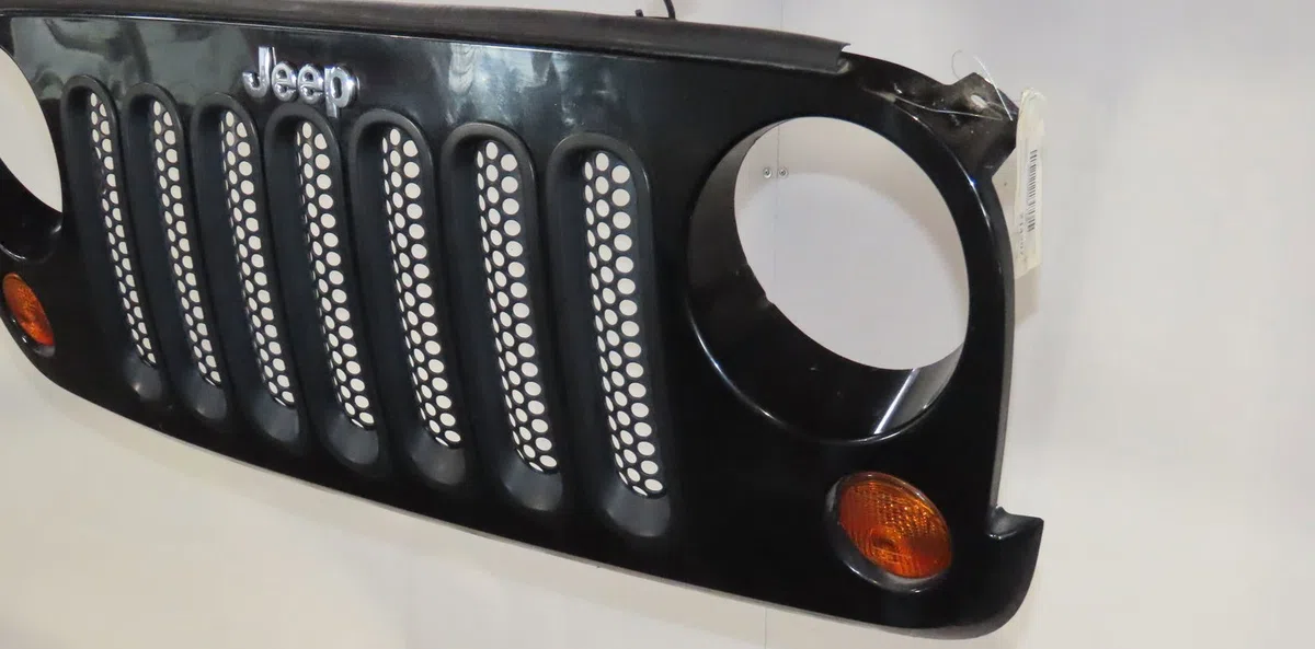 Calandre Jeep WRANGLER III (JK) 2.8 crd (2010) occasion