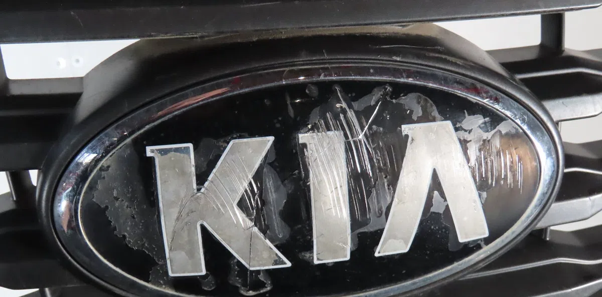Calandre Kia SPORTAGE III (SL) 1.7 crdi (2010) occasion — photo 2