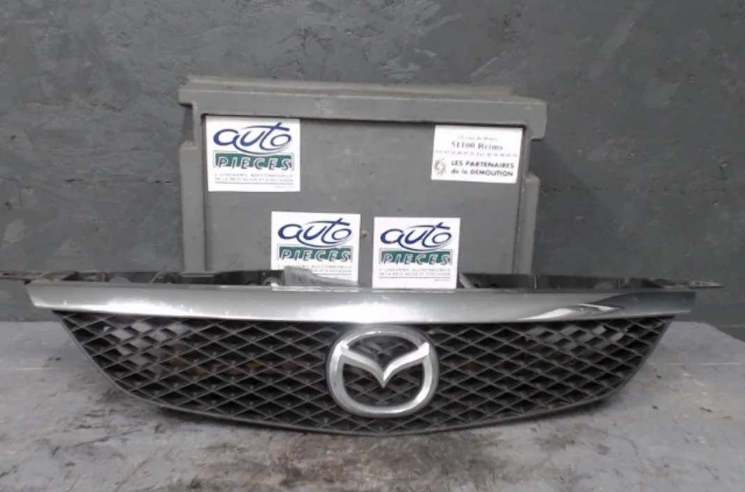 Calandre Mazda 323 F VI (BJ) 2.0 td (1998-2001) 5 portes occasion