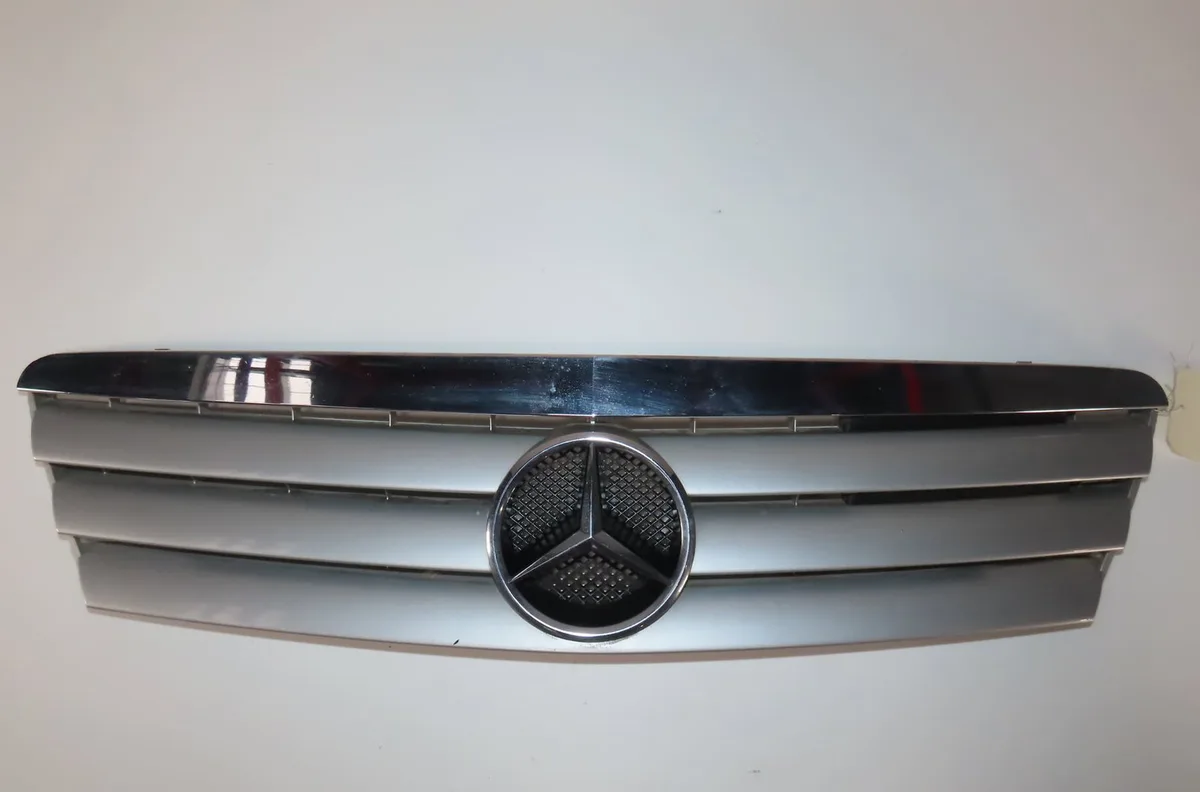 Calandre Mercedes-benz CLASSE A (W168) A 190 (168.032, 168.132) (1999-2004) occasion