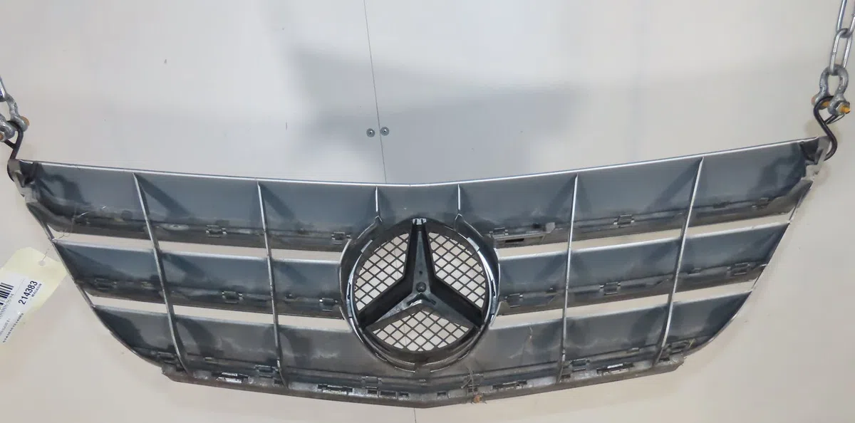 Calandre Mercedes-benz CLASSE B Sports Tourer (W245) B 180 cdi (245.207) (2005-2011) 5 portes occasion — photo 3
