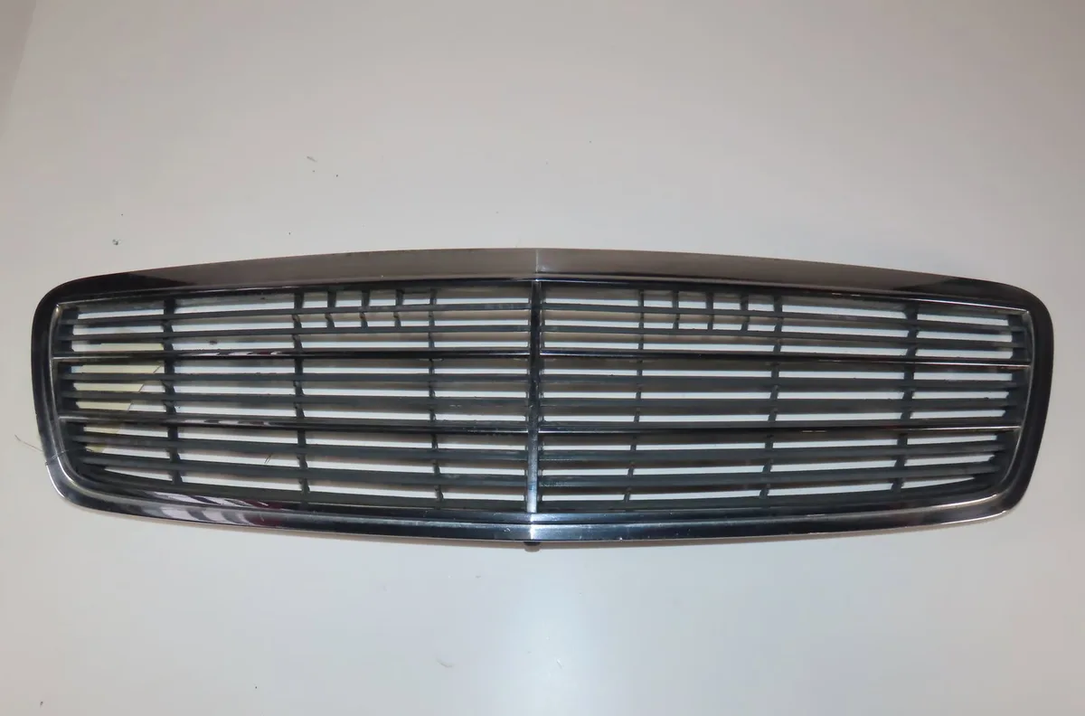 Calandre Mercedes-benz CLASSE C (W203) C 200 cdi (203.004) (2000-2003) 4 portes occasion