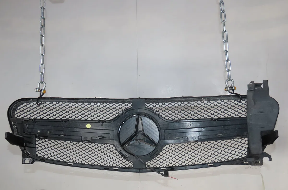 Calandre Mercedes-benz CLASSE GLA (X156) Gla 45 amg 4-matic (156.952) (2014) occasion — photo 3