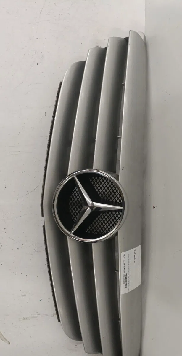 Calandre MERCEDES CLASSE B 245 PHASE 1 occasion — photo 2