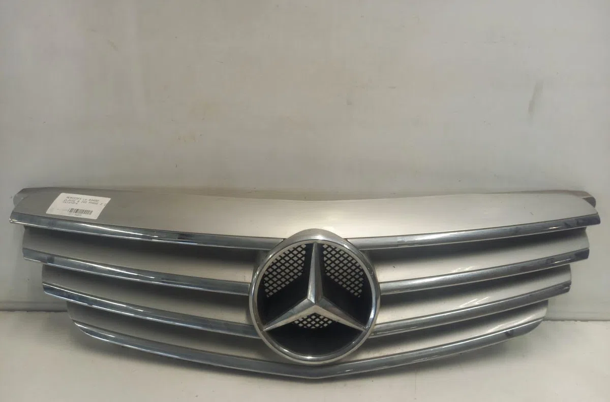 Calandre MERCEDES CLASSE B 245 PHASE 2 occasion — photo 2
