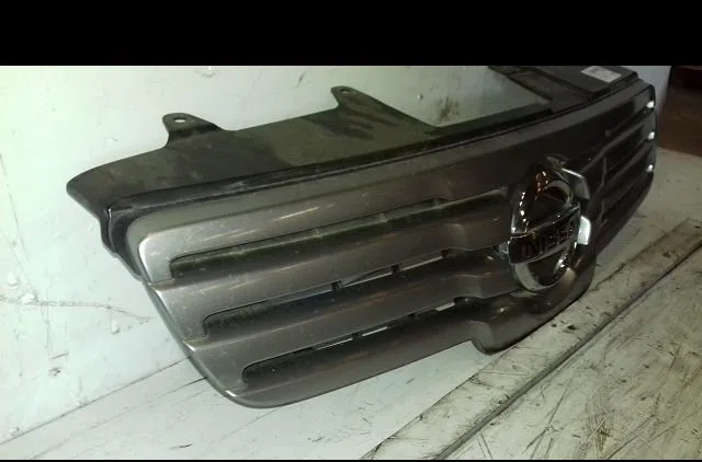 Calandre Nissan QASHQAI - QASHQAI 2 I (J10, NJ10, JJ10E) 1.5 dci (2010-2013) occasion — photo 2