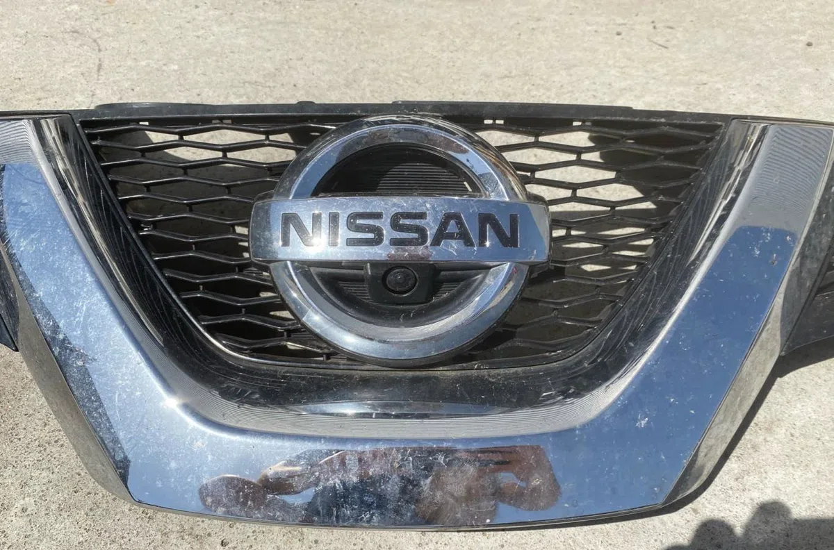 Calandre NISSAN X-TRAIL 3 PHASE 1 occasion — photo 4