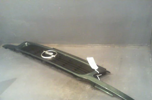 Calandre OPEL ASTRA 1998 occasion