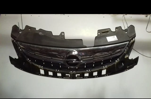 Calandre Opel CORSA D (S07) 1.0 (l08, l68) (2009-2014) 3 portes occasion