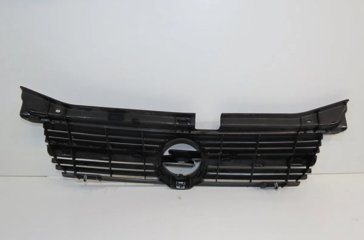 Calandre Opel OMEGA B (V94) 2.5 td (f69, m69, p69) (1994-2003) occasion — photo 3