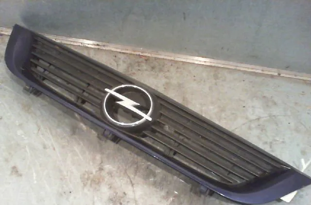 Calandre OPEL VECTRA 1997 occasion
