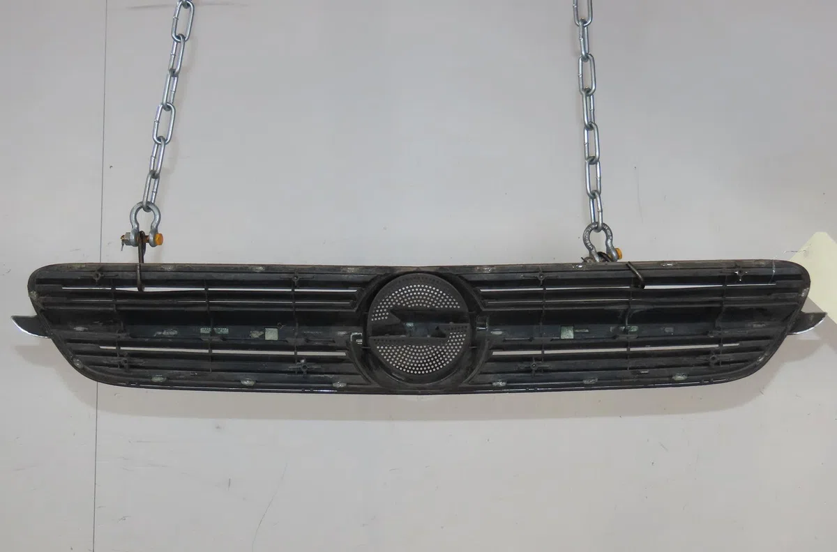 Calandre Opel VECTRA C (Z02) 1.9 cdti (f69) (2005-2008) occasion — photo 3