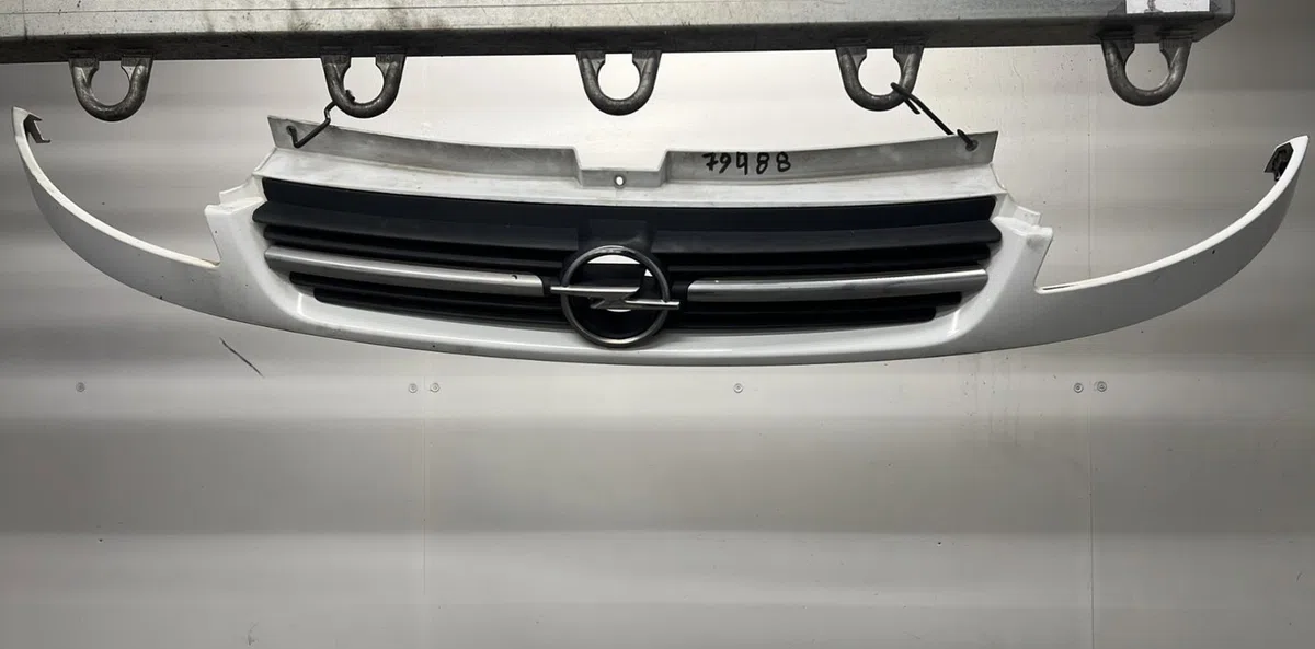 Calandre OPEL VIVARO 1 PHASE 1 occasion — photo 2